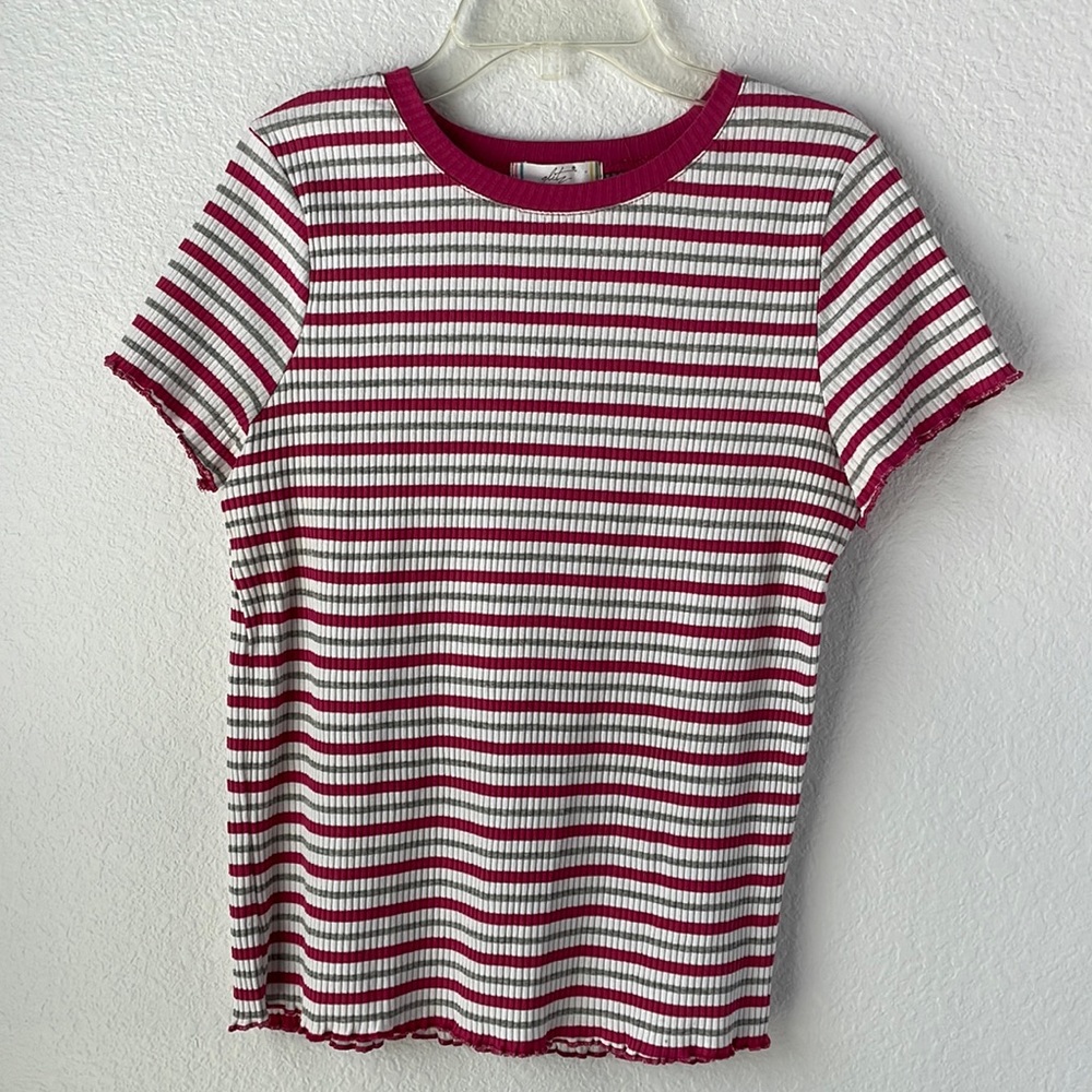 Junior tees NWOT. Size XL